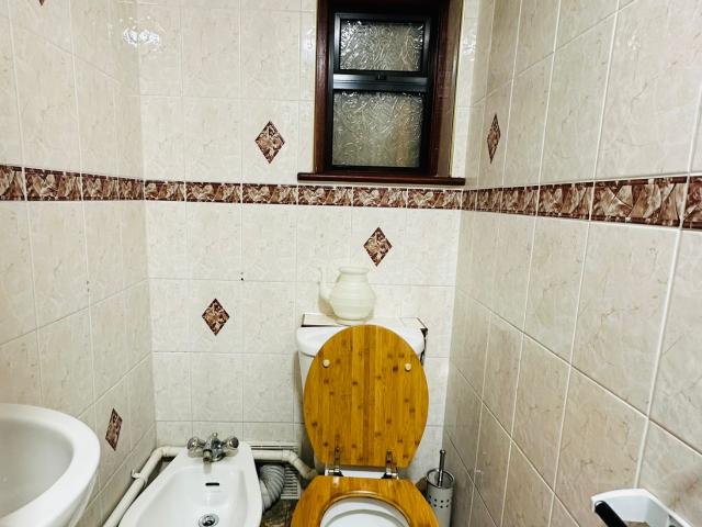 House for rent in Plashet, Greater London