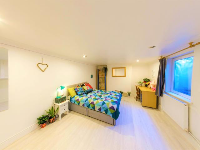 House for rent in Marle Hill, Cheltenham
