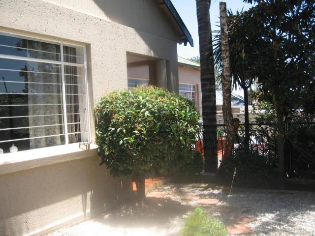 House for rent in Vosloorus, Gauteng