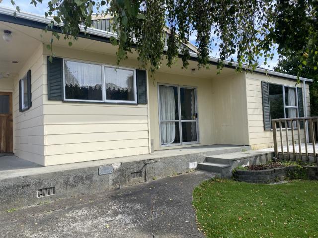 House for rent in Pauatahanui, Wellington