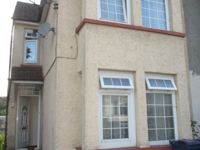 House for rent in Totteridge, Cressex