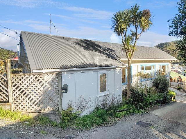 House for rent in Matata, Wellington