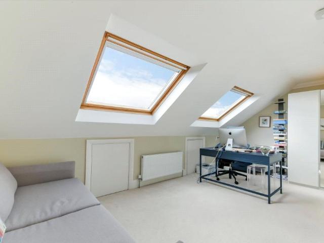 House for rent in London Borough of Ealing, Greater London