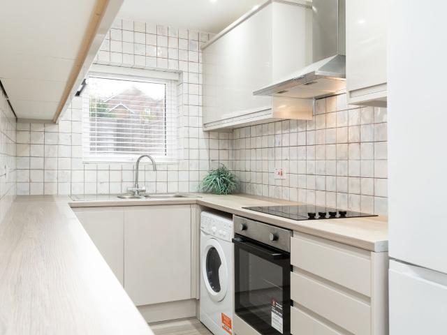 House for rent in Plasnewydd, Falcon Lodge