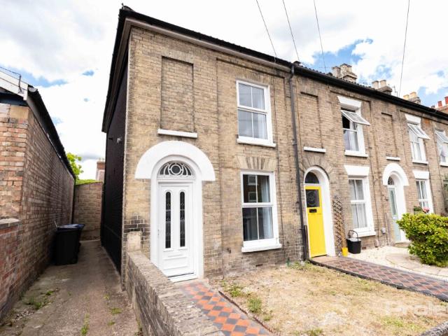 House for rent in Heigham Grove, East Bank