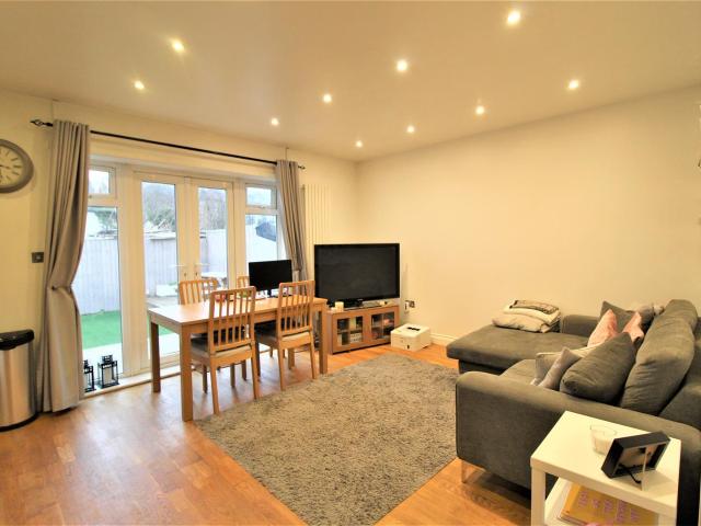 House for rent in London Borough of Croydon, Waddon