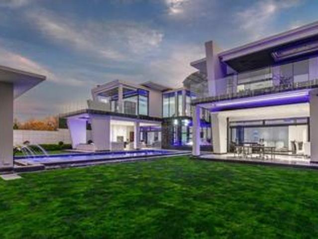 House for sale in Sandton, City of Johannesburg Metropolitan Municipality