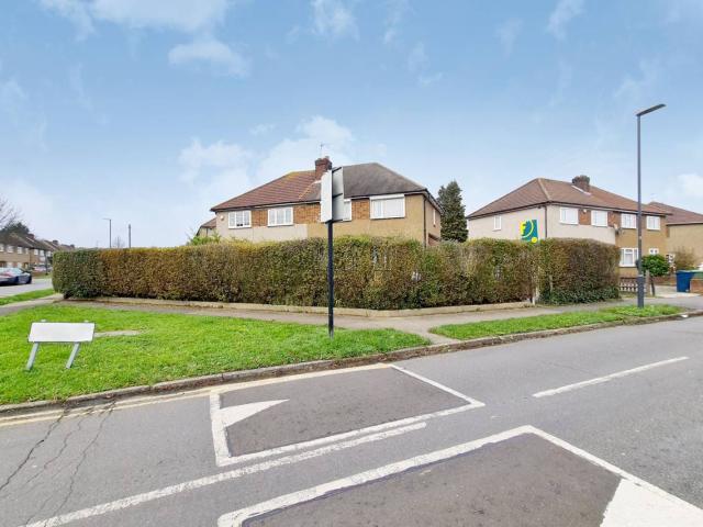 House for rent in Little Stanmore, Greater London