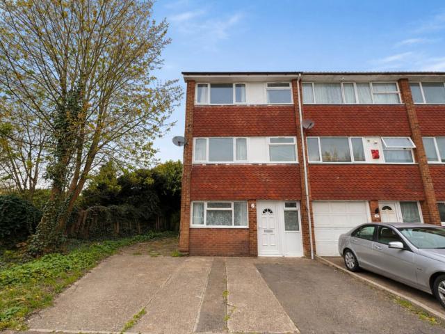 House for rent in Spring Park, Luton