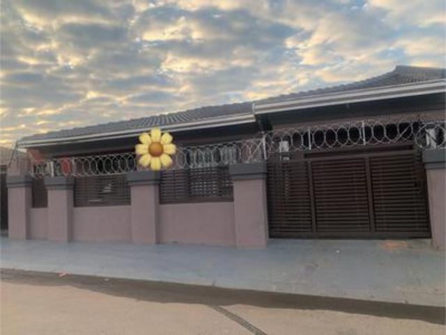 House for sale in Kempton Park