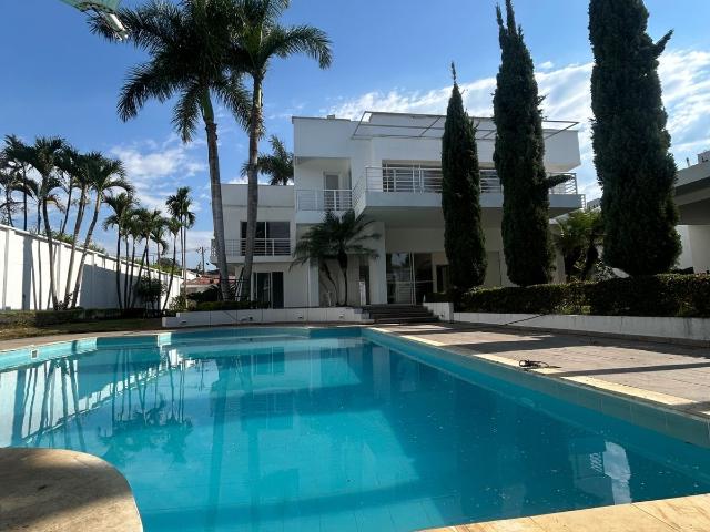 Casa en arriendo en Parcelaciones Pance, Cali