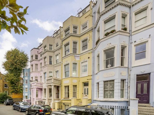 House for rent in Royal Borough of Kensington and Chelsea, Greater London