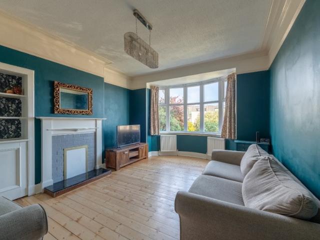 House for rent in Comely Bank, Craigleith