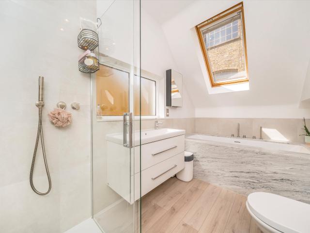 House for rent in Bermondsey Village, Greater London