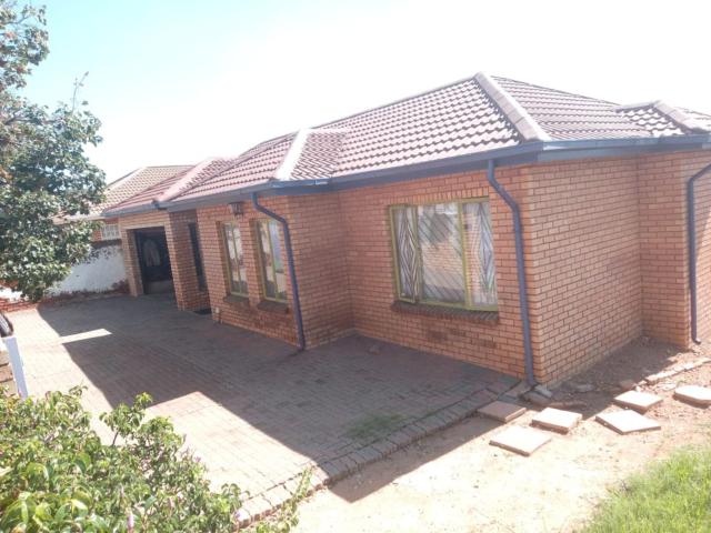 House for sale in Waterkloof, Gauteng