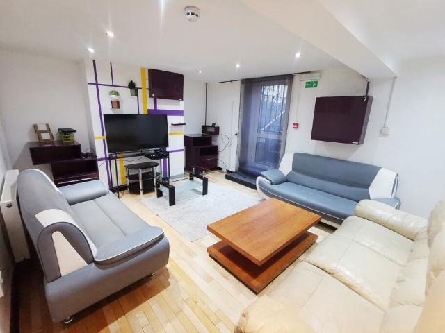 House for rent in Woodhouse Cliff, Leeds