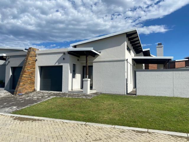 House for sale in Groot Brak Rivier, Western Cape