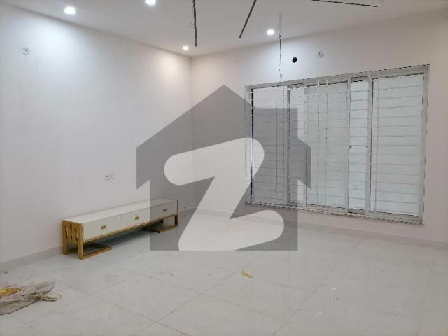 House for sale in Faisalabad, Islamabad Capital Territory