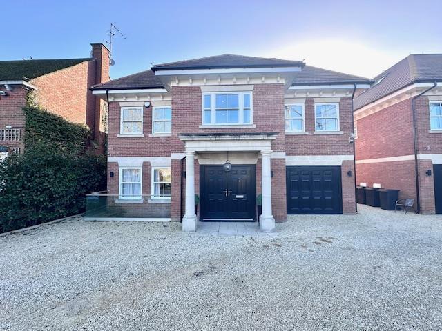 House for rent in London Borough of Barnet, Greater London