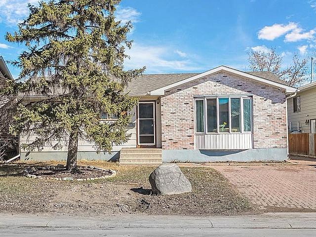 House for sale in Saskatoon, Saskatchewan