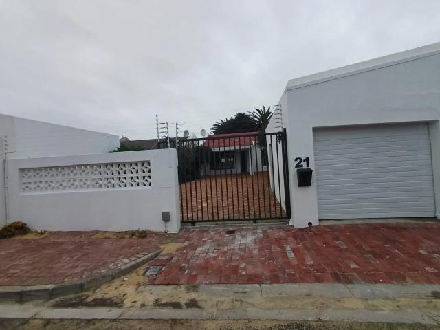 House for rent in Table View, Western Cape