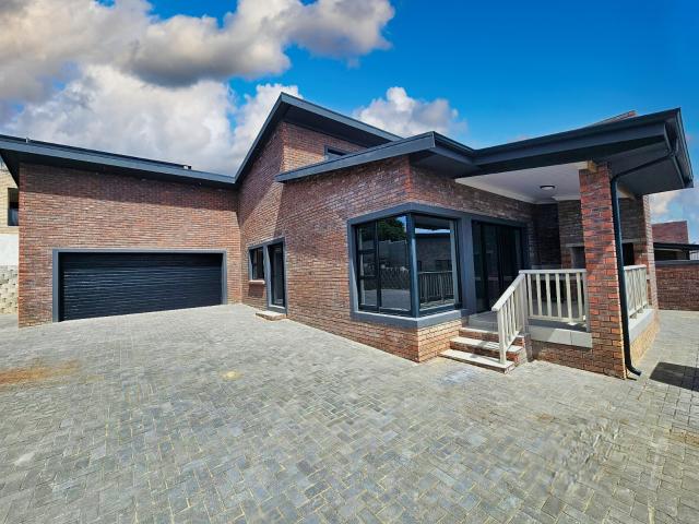 House for sale in Groot Brak Rivier, Western Cape