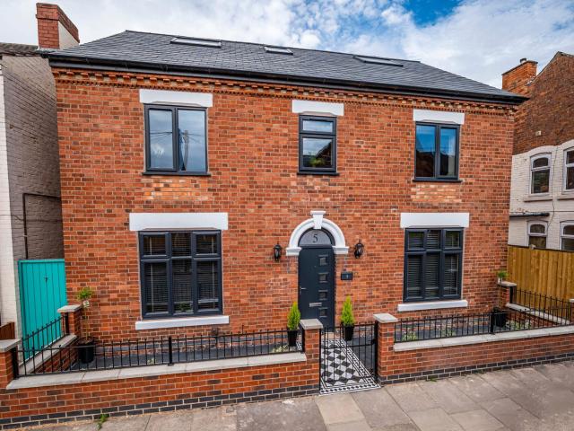 House for rent in Caldermill, East Midlands