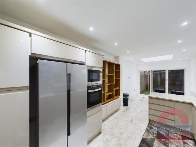 House for rent in Plasnewydd, Cardiff