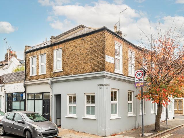 House for rent in London Borough of Hammersmith and Fulham, Greater London