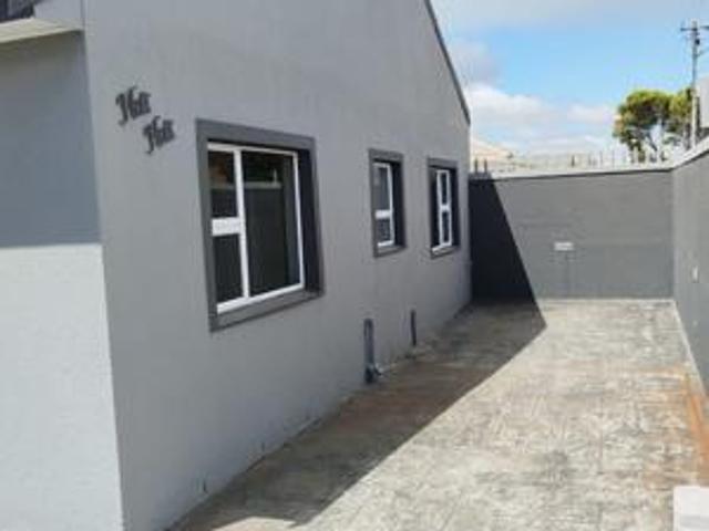 House for rent in Goodwood, Western Cape