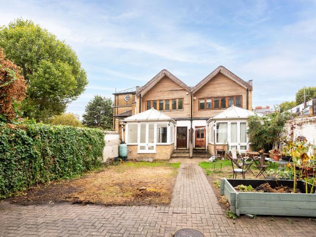 House for rent in Bermondsey Village, Greater London