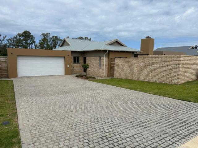 House for sale in Groot Brak Rivier, Western Cape