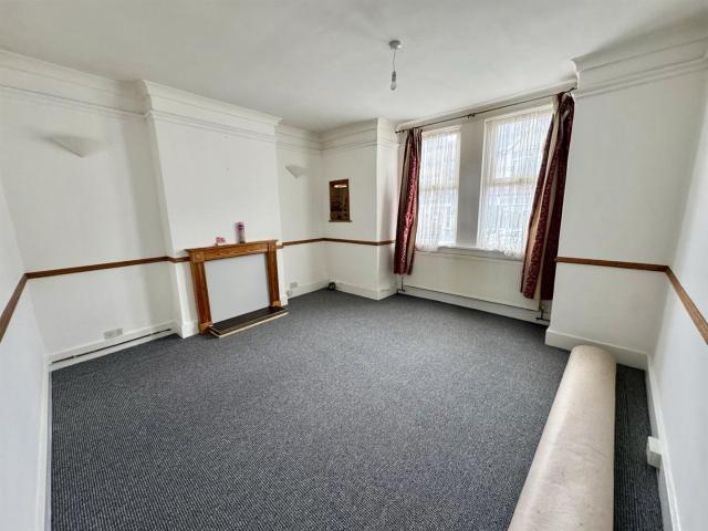 House for rent in London Borough of Croydon, Greater London
