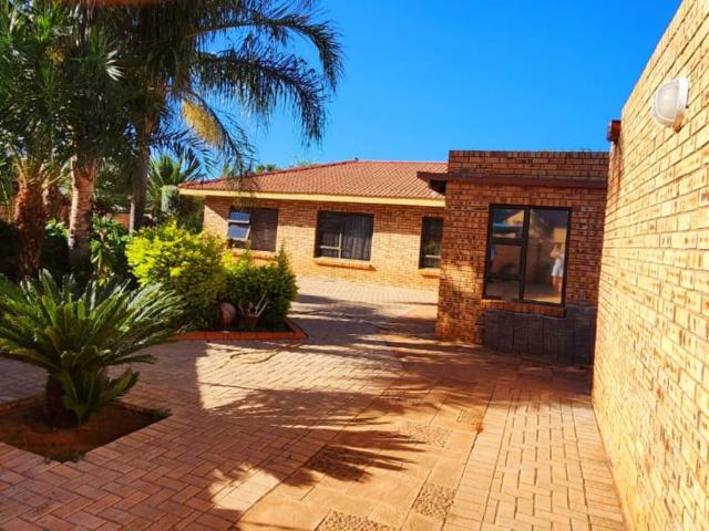 House for sale in Frances Baard, Northern Cape