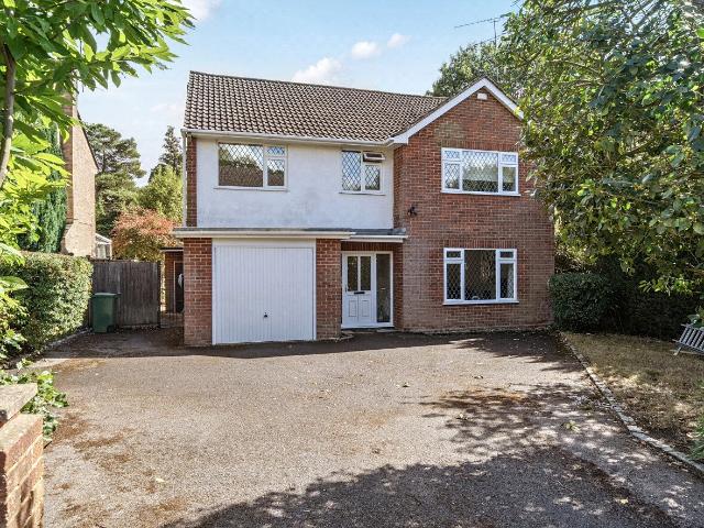 House for rent in Heatherside, Heol-las
