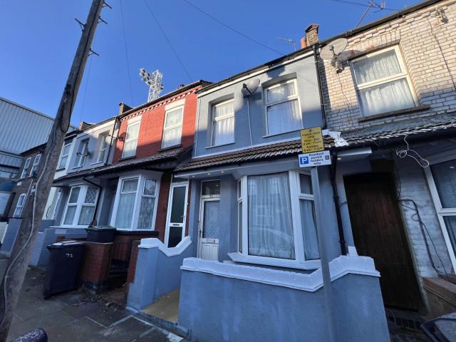 House for rent in Spring Park, Luton