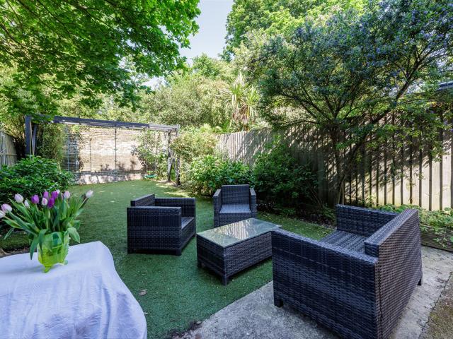 House for rent in London Borough of Ealing, Greater London