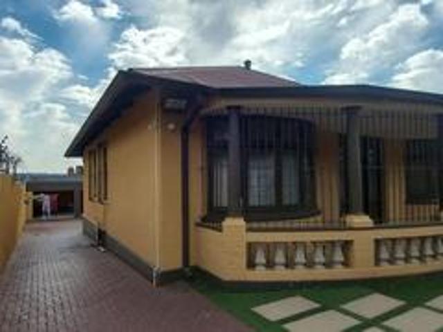 House for sale in Vosloorus, Gauteng