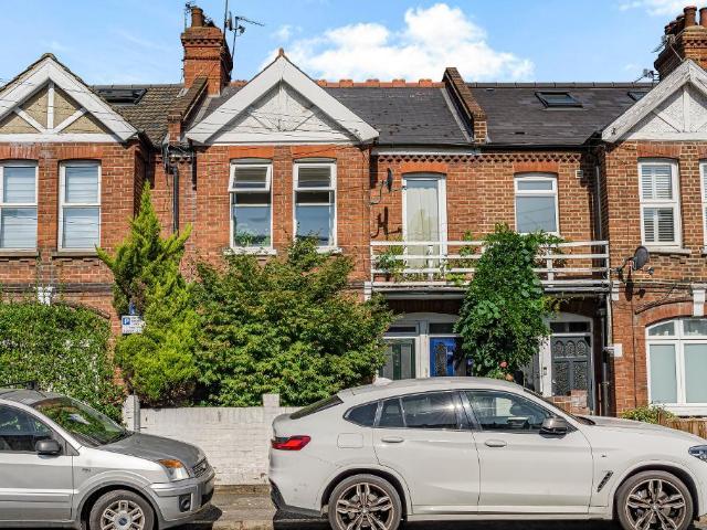 House for rent in London Borough of Merton, Raynes Park