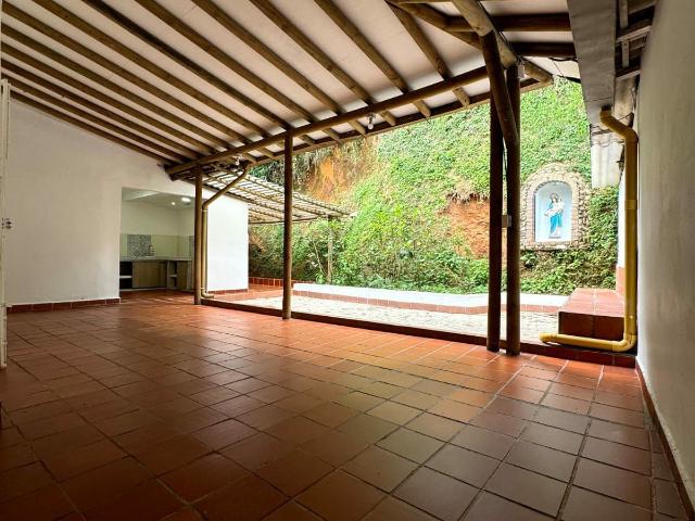 Casa en arriendo en La Tablaza, Valle de Aburrá