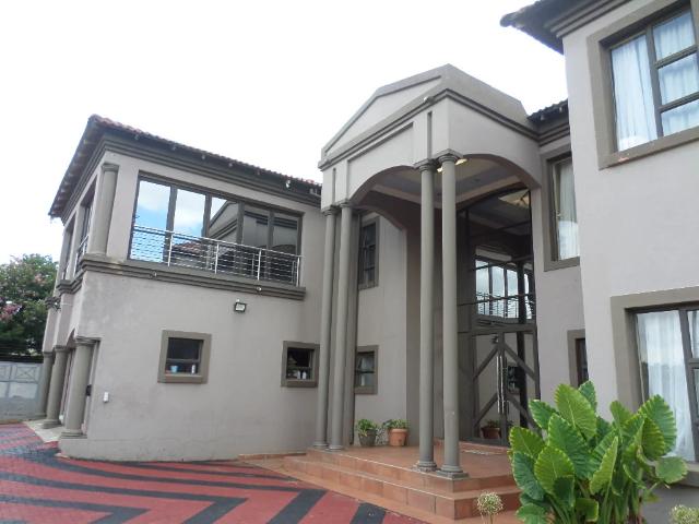 House for rent in Waterkloof, Gauteng