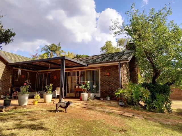 House for rent in Waterkloof, Gauteng