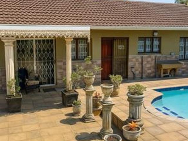 House for sale in Queensburgh, Kwazulu-natal