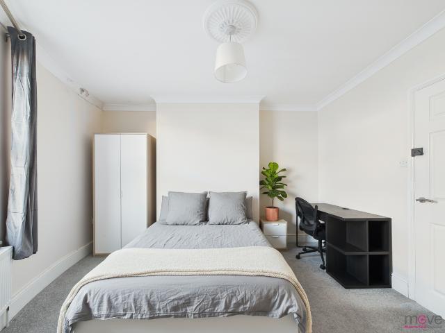 House for rent in Golden Valley, Gloucestershire