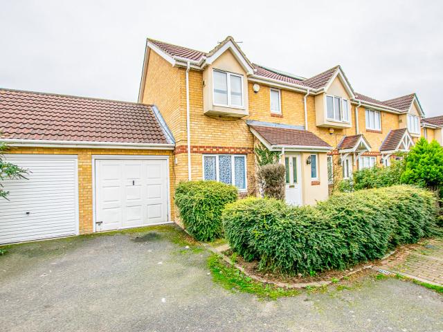 House for rent in Thamesmead, Greater London
