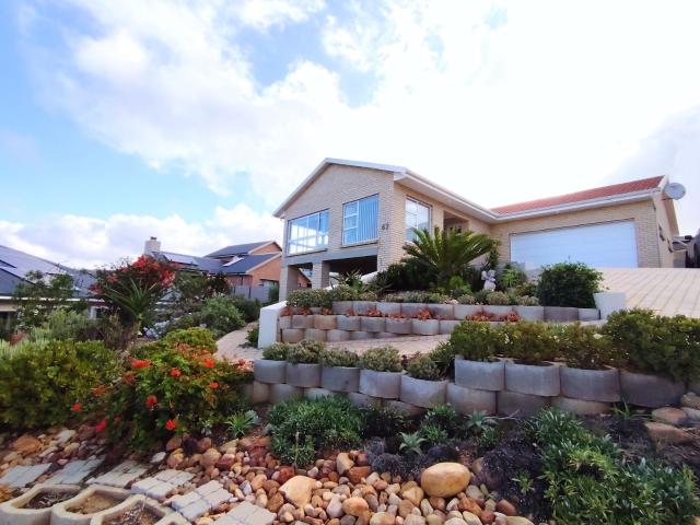 House for sale in Groot Brak Rivier, Western Cape