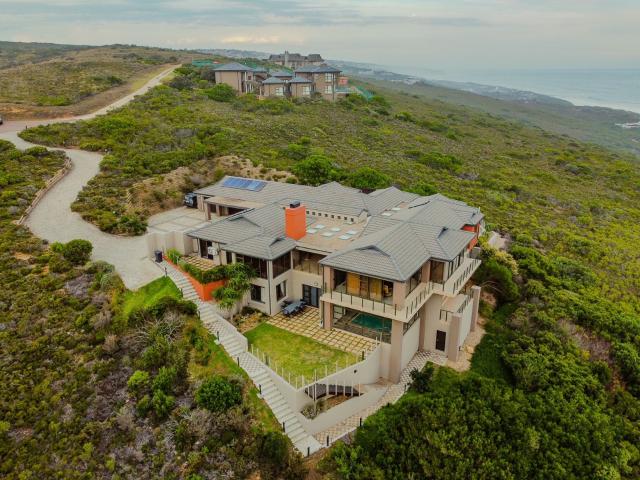 House for sale in Groot Brak Rivier, Western Cape