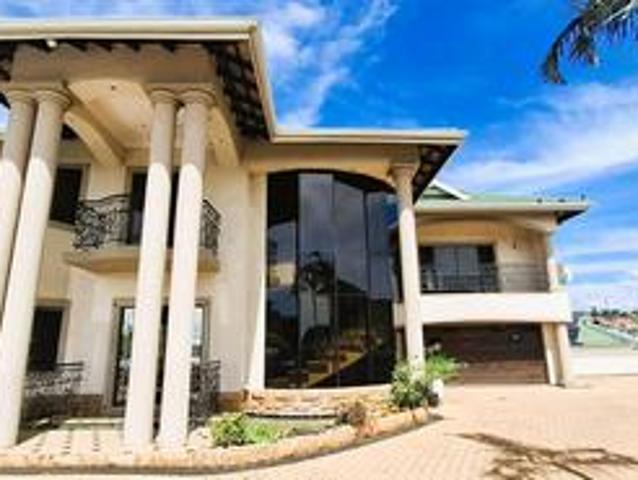 House for sale in Mt Edgecombe, Kwazulu-natal