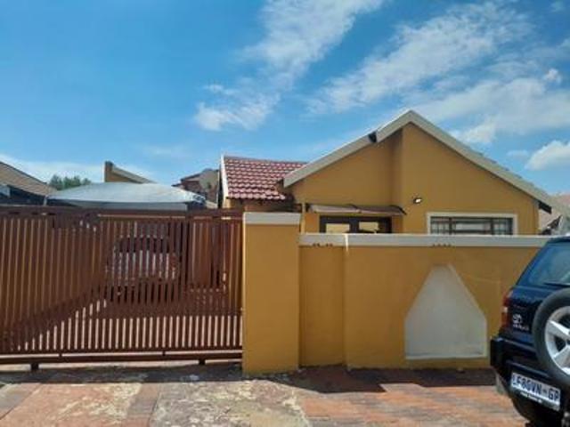 House for sale in Vosloorus, Gauteng