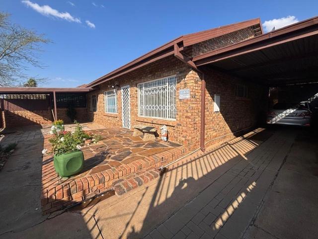House for sale in Frances Baard, Northern Cape